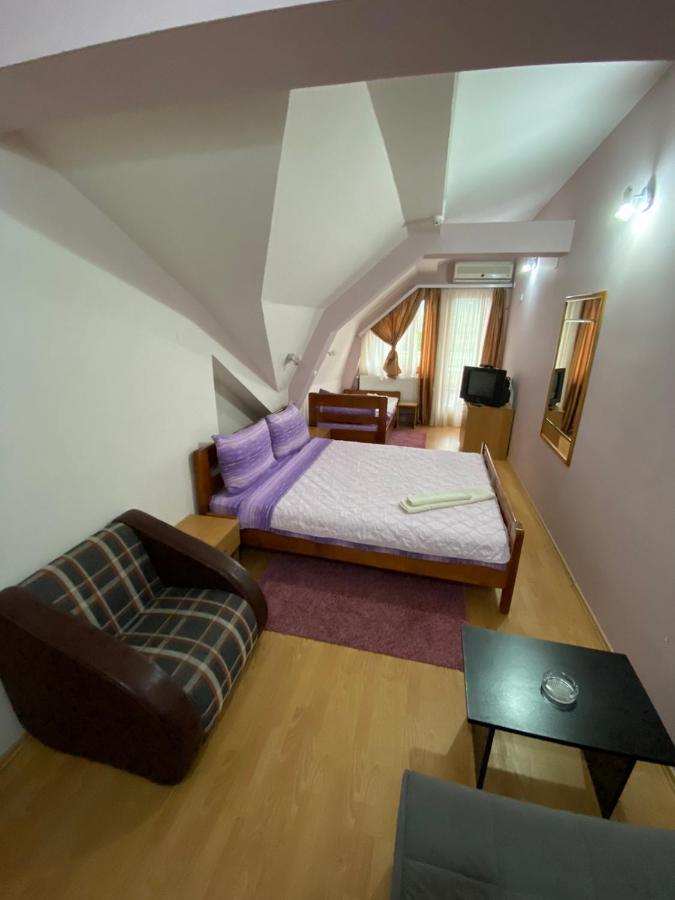 Zormaris-M Hotel Vranje Eksteriør billede