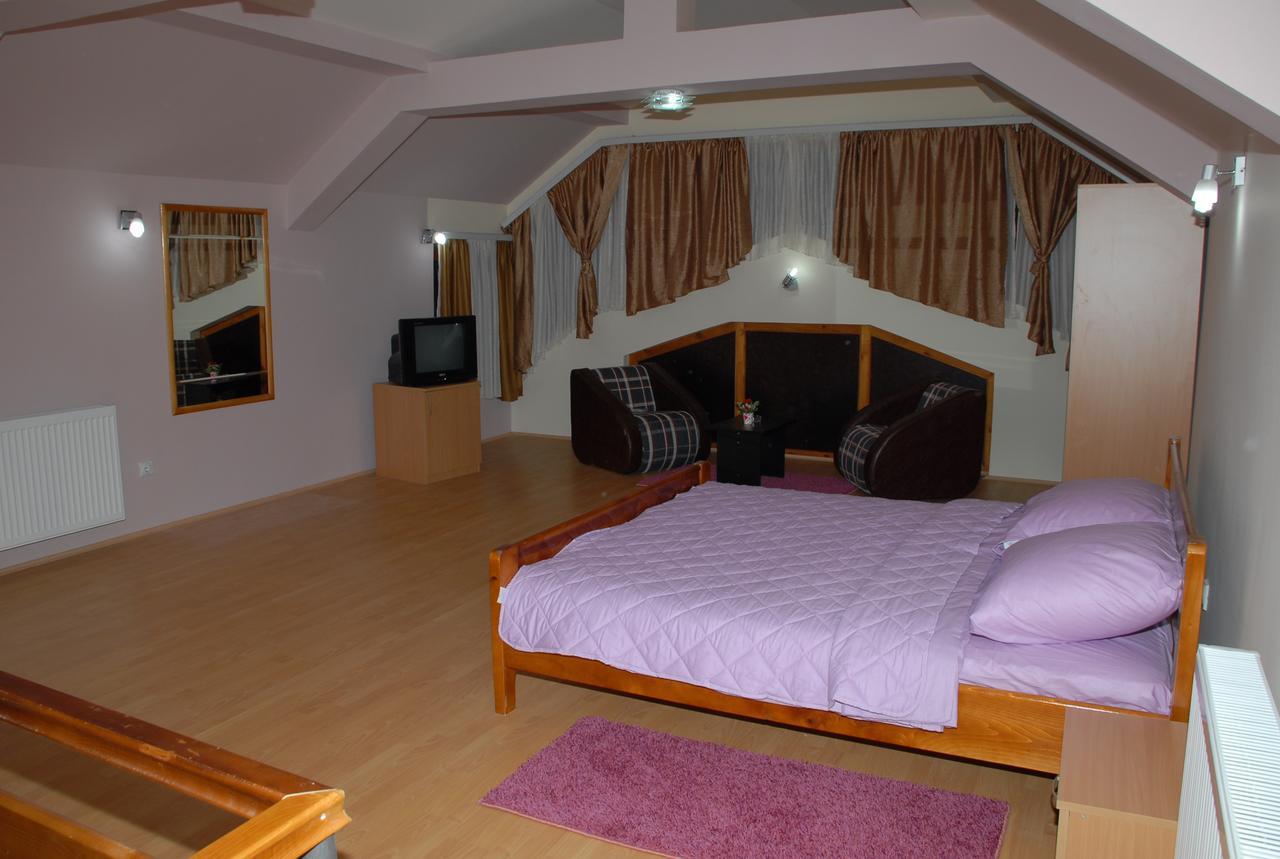 Zormaris-M Hotel Vranje Eksteriør billede