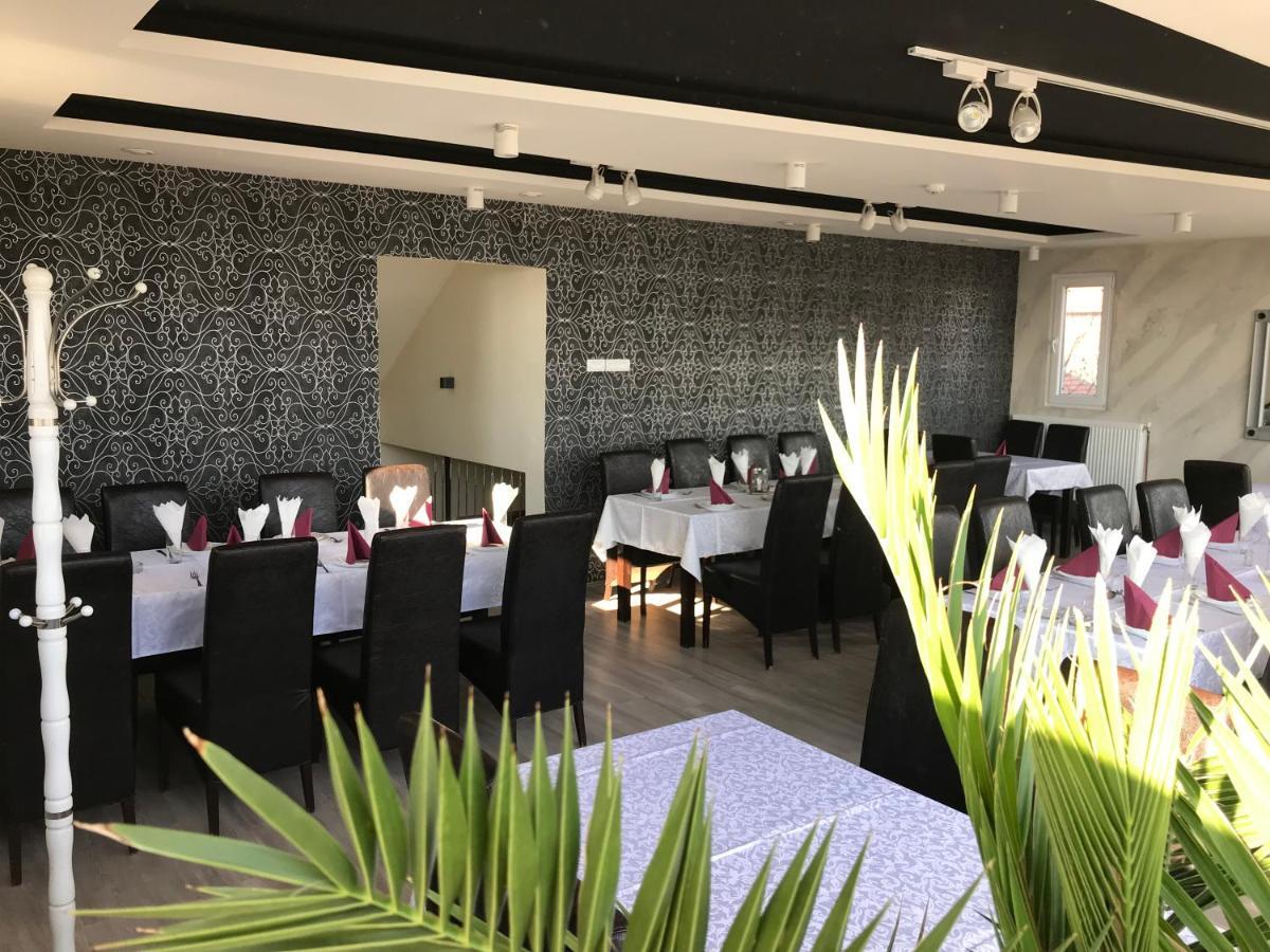 Zormaris-M Hotel Vranje Eksteriør billede