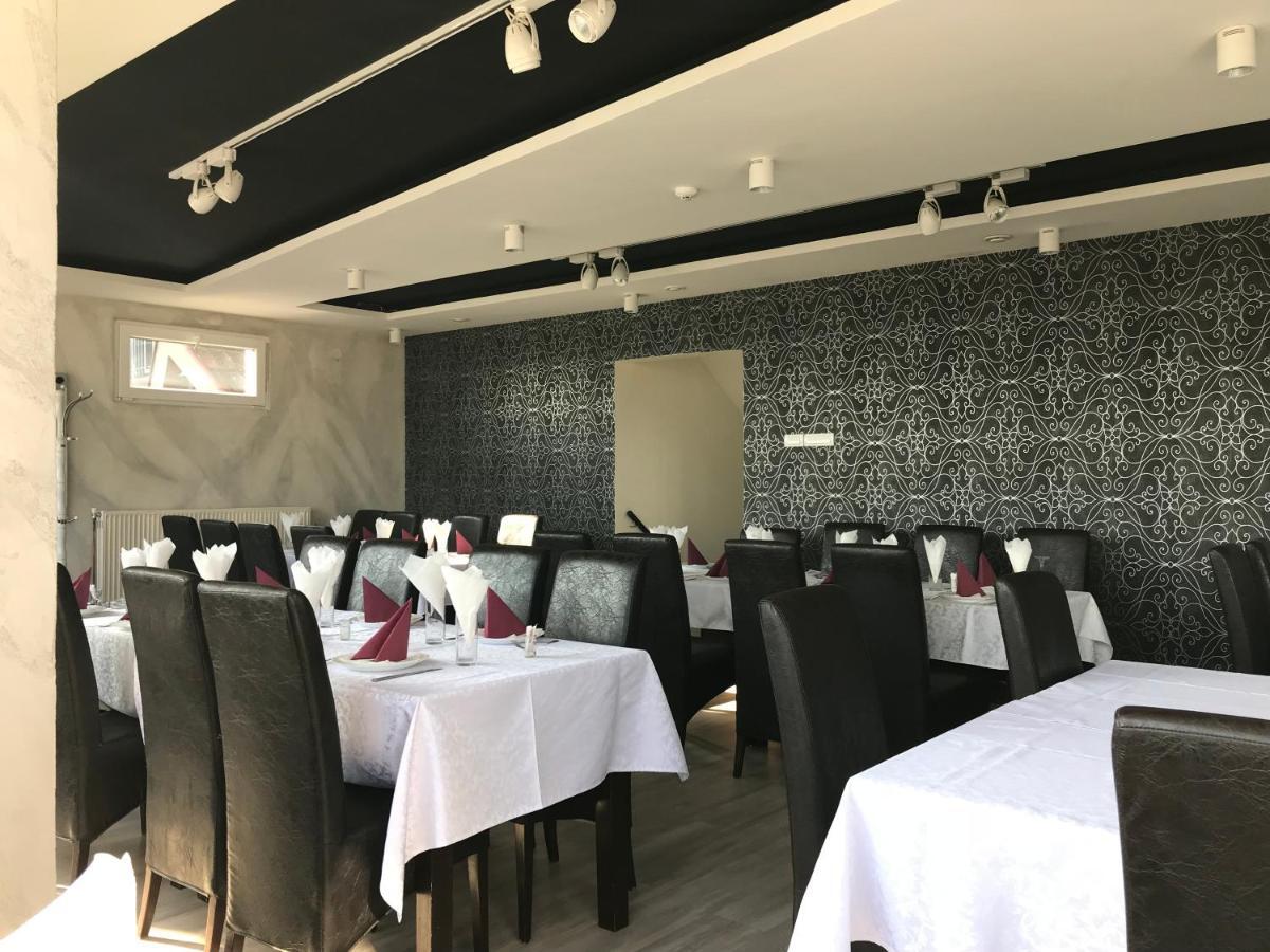 Zormaris-M Hotel Vranje Eksteriør billede